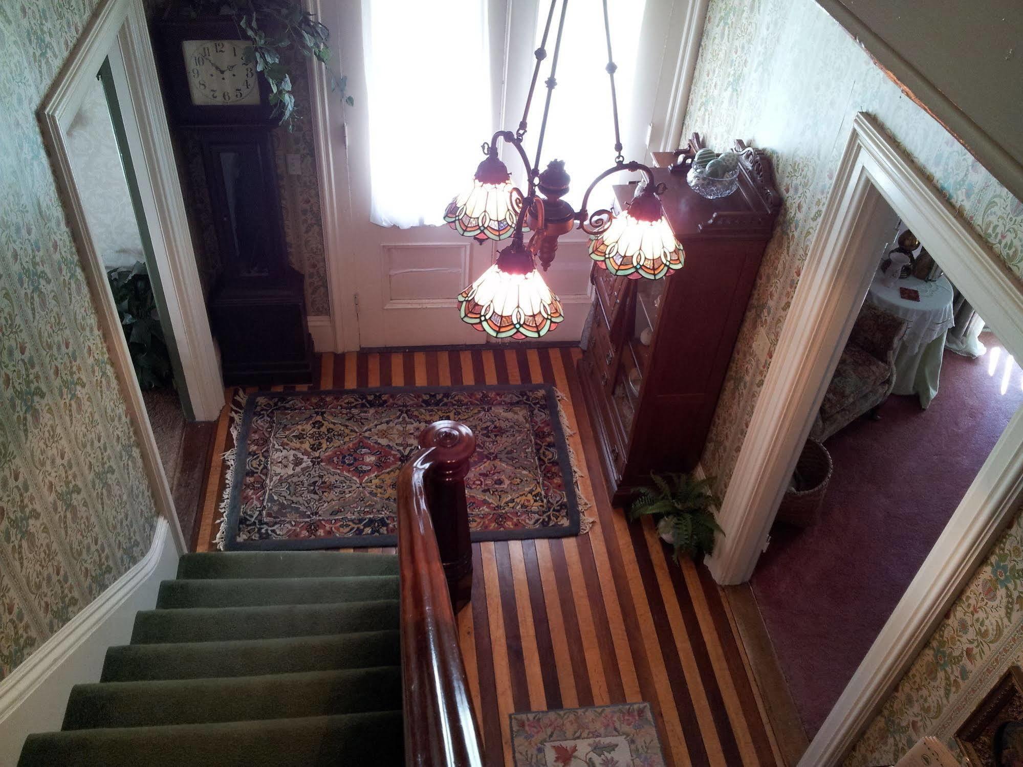 Bed and Breakfast 1868 Crosby House Brattleboro Exteriér fotografie